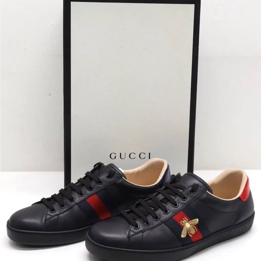 Gucci Pre-Owned Embroidered Black Leather Sneaker.